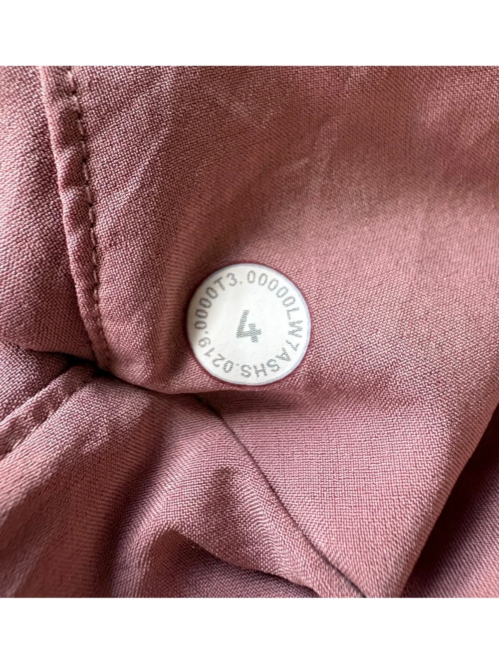 Lululemon On the Fly Woven Shorts 2.5” Women’s Size 4 Dusty Rose Mauve
